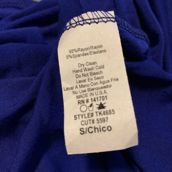 Gorgeous royal blue key hole top - Picture 4 of 4